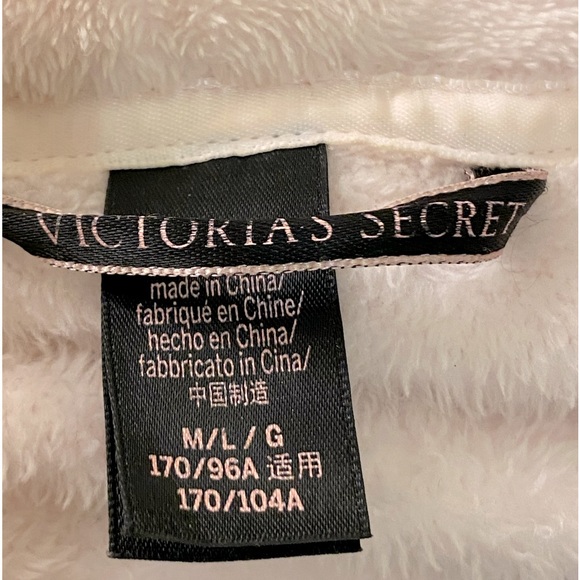 Victoria's Secret Bathrobe - Picture 6 of 6